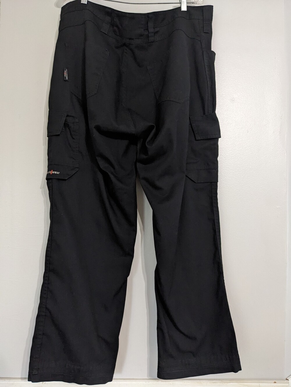 Helly Hansen Lightweight Work Gear Cargo Pants Cotton Blend Size 41x30 Utility - Picture 4 of 12